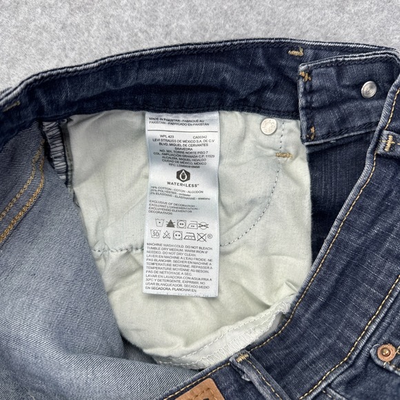 Levi's Signature Gold Women's Mid Rise Bootcut Waterless Jeans Size 4S 27x30 - Picture 9 of 10